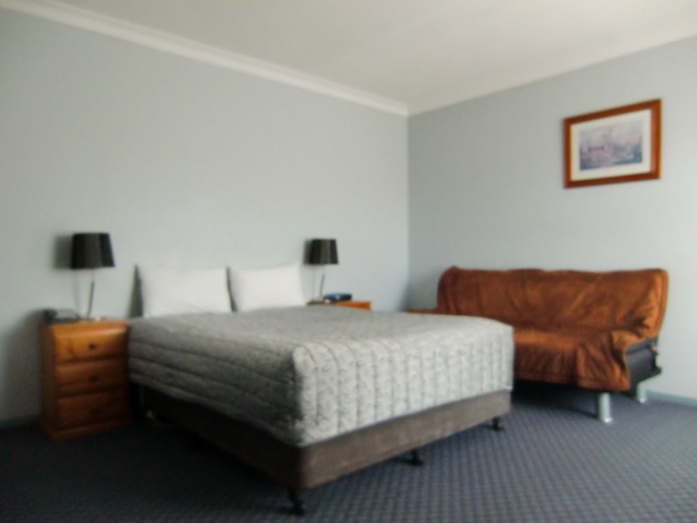 Castle Motel Bairnsdale Exterior foto