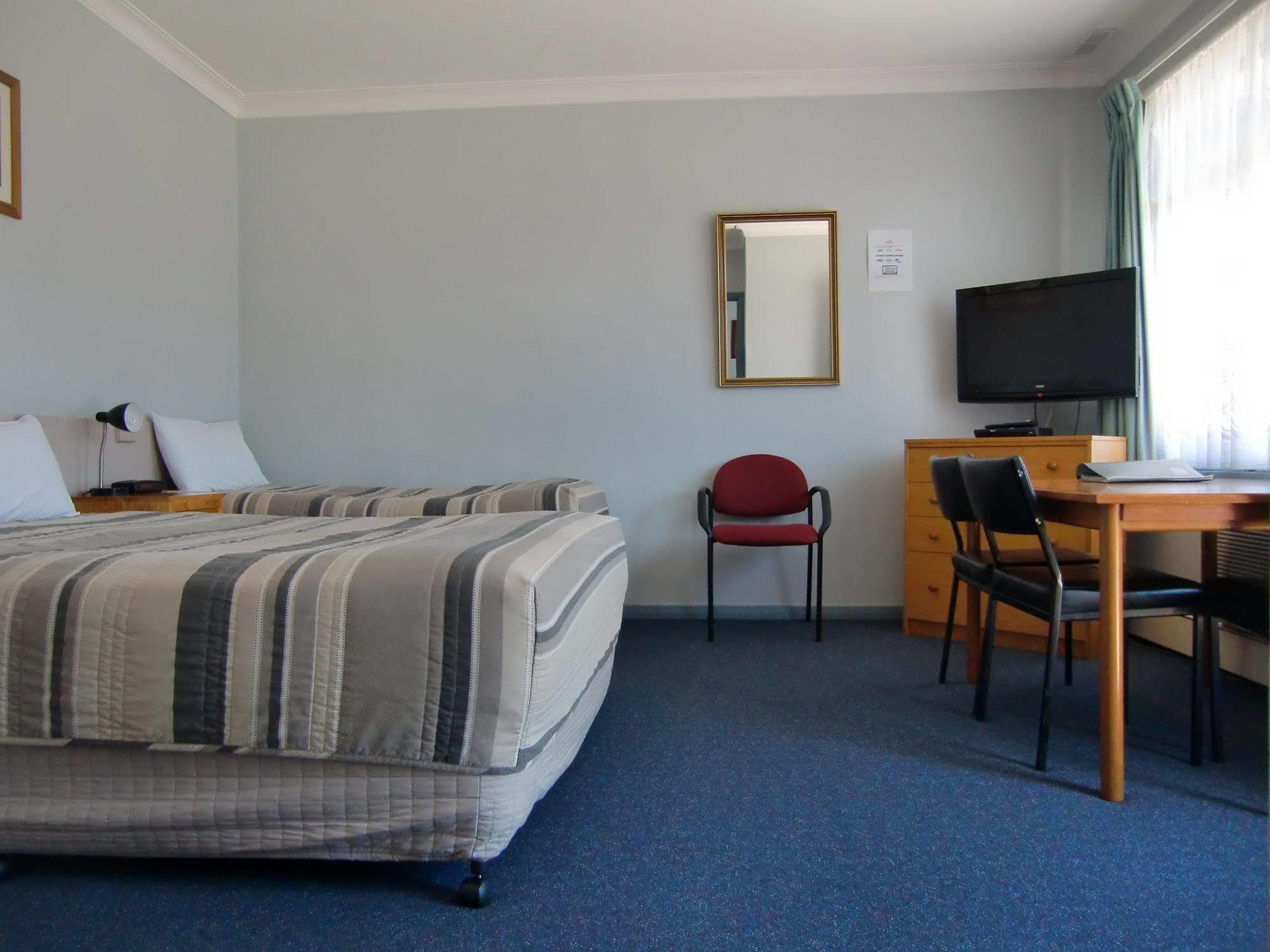 Castle Motel Bairnsdale Exterior foto